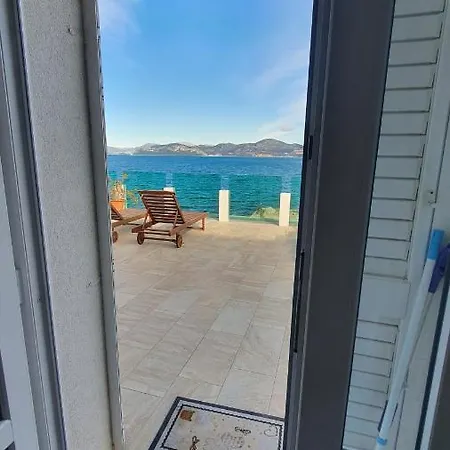 Wind Apartmanhotel Drače